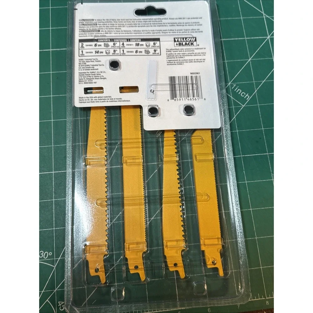 DeWALT 8 Piece Reciprocating Saw Blade Kit Wood Metal Cutting DWA4898  Brand New